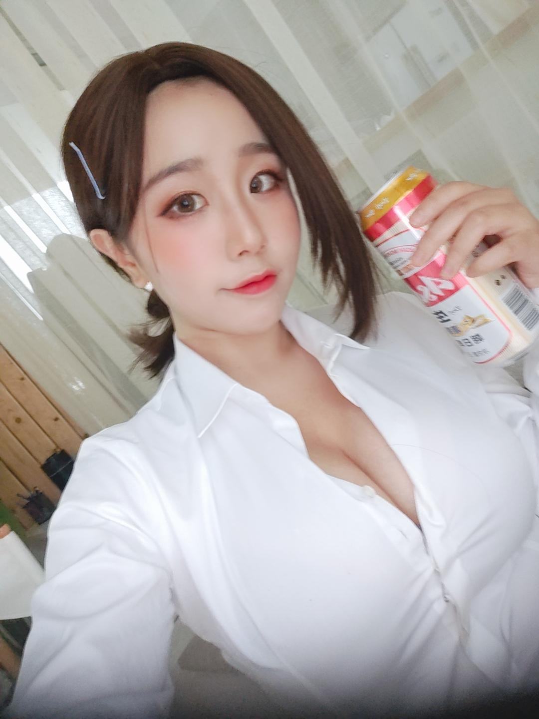 NO.010穆零Mu0OL制服共13P精彩作品-可宝主